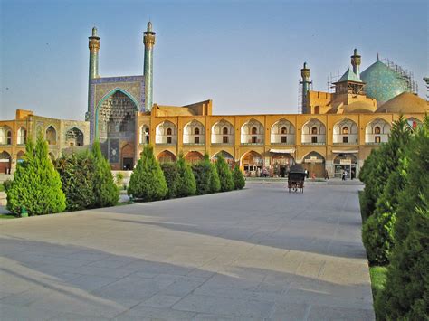 Green Elizabeth Photo Esfahan